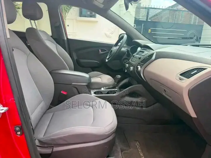 Hyundai Tucson 2015 Red