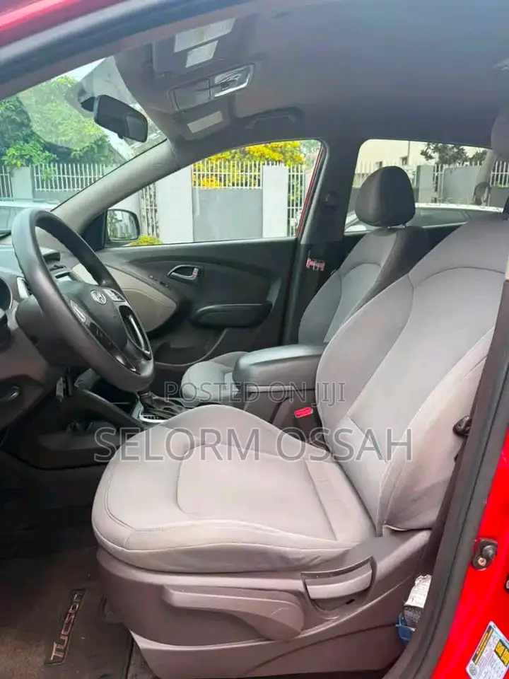 Hyundai Tucson 2015 Red