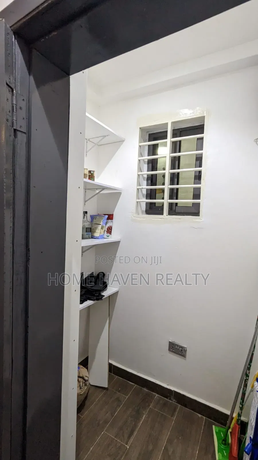 3bdrm House in Ashaley Botwe, School Junction for sale