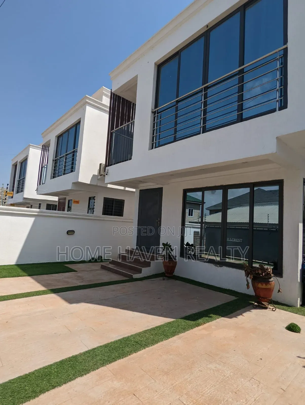 3bdrm House in Ashaley Botwe, School Junction for sale