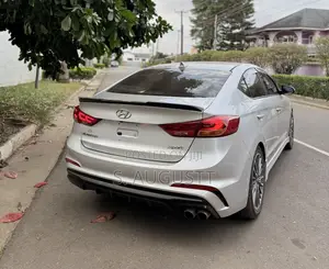Hyundai Elantra Sport 2018 Silver