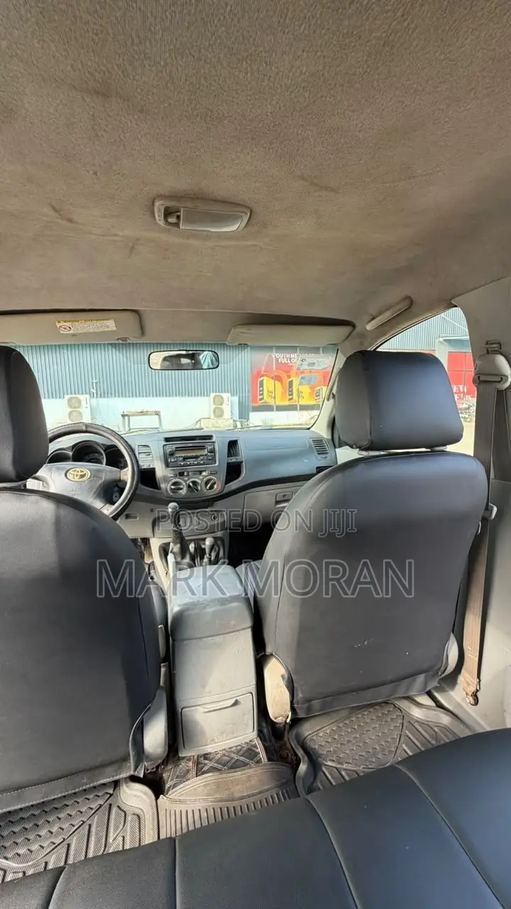 Toyota Hilux 2008 Silver