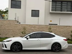 Toyota Camry 2025 White
