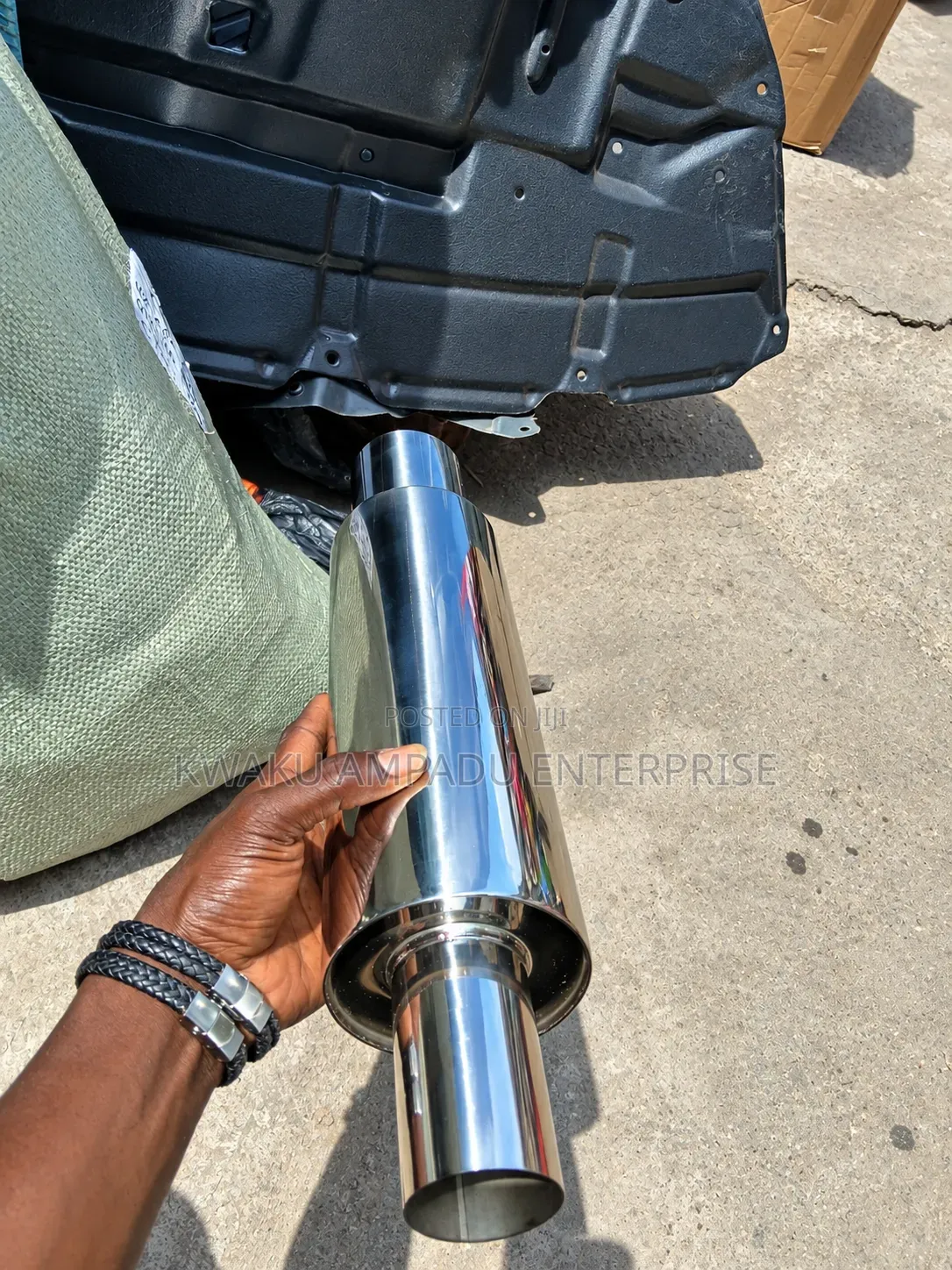 Super Turbo Exhaust – Loud Sporty Sound Chrome Finish Universal