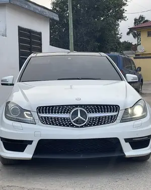 Mercedes-Benz C250 2014 White