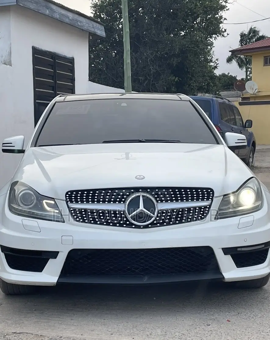 Mercedes-Benz C250 2014 White