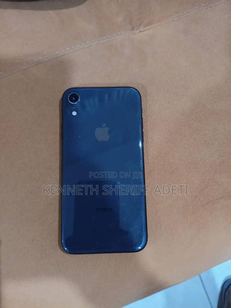 Apple iPhone XR 64 GB Black