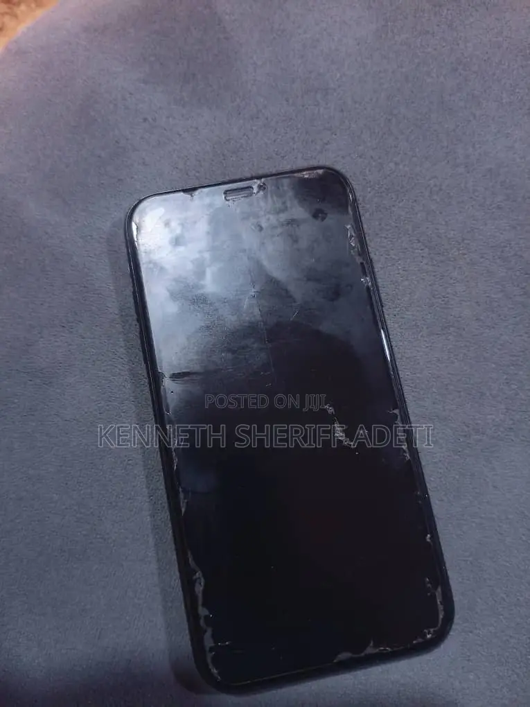 Apple iPhone XR 64 GB Black