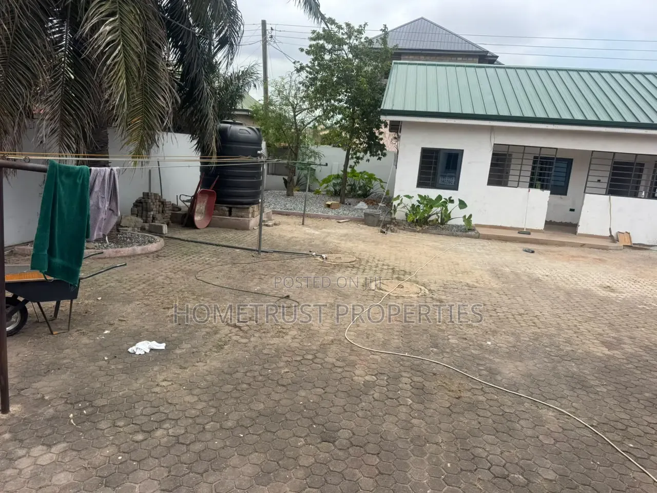 5bdrm House in Achimota Cfc, Mile 7 for rent