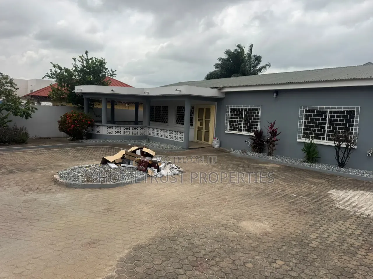 5bdrm House in Achimota Cfc, Mile 7 for rent