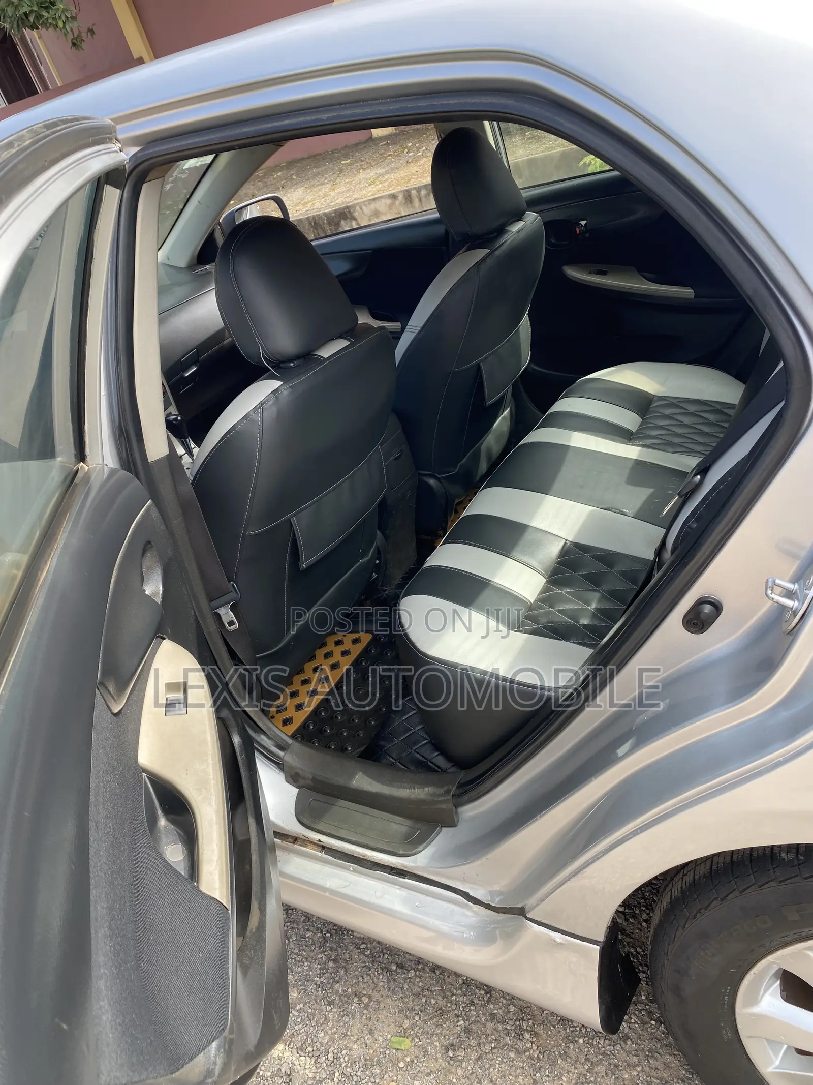 Toyota Corolla S 4dr Sedan (1.8L 4cyl 4A) 2010 Silver