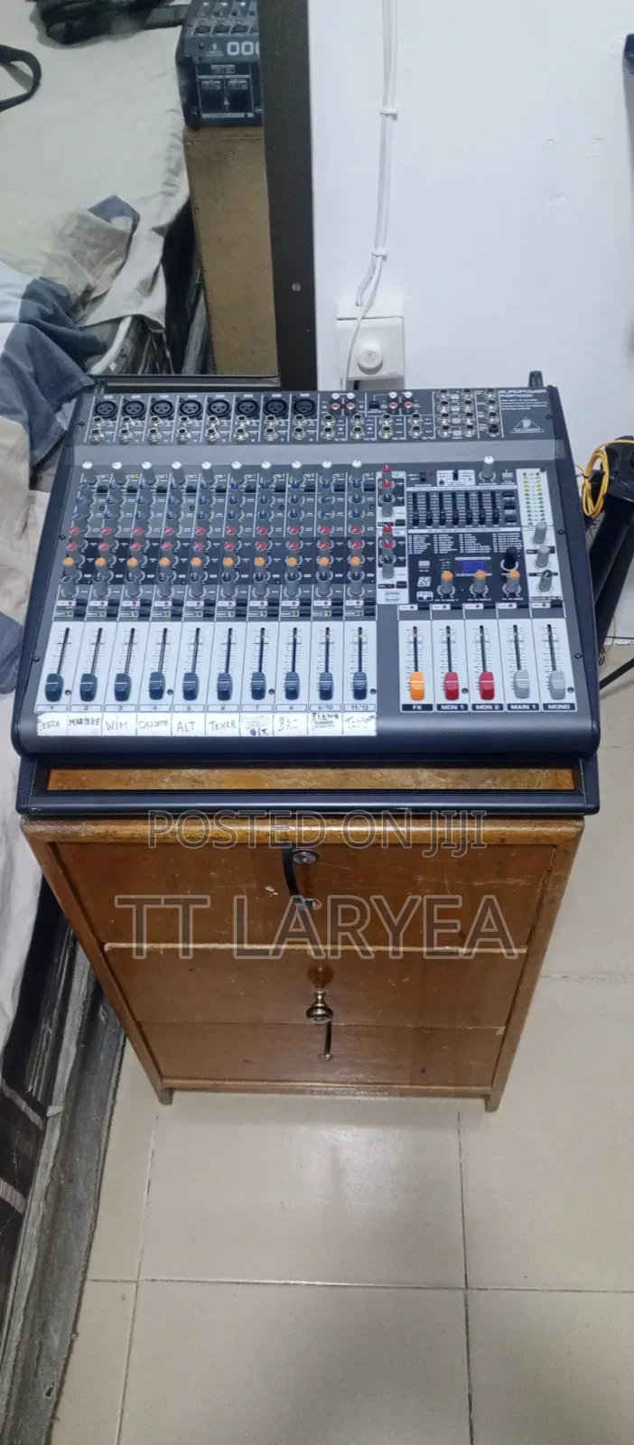 Behringer PMP4000 1600watts Mixer Amplifier