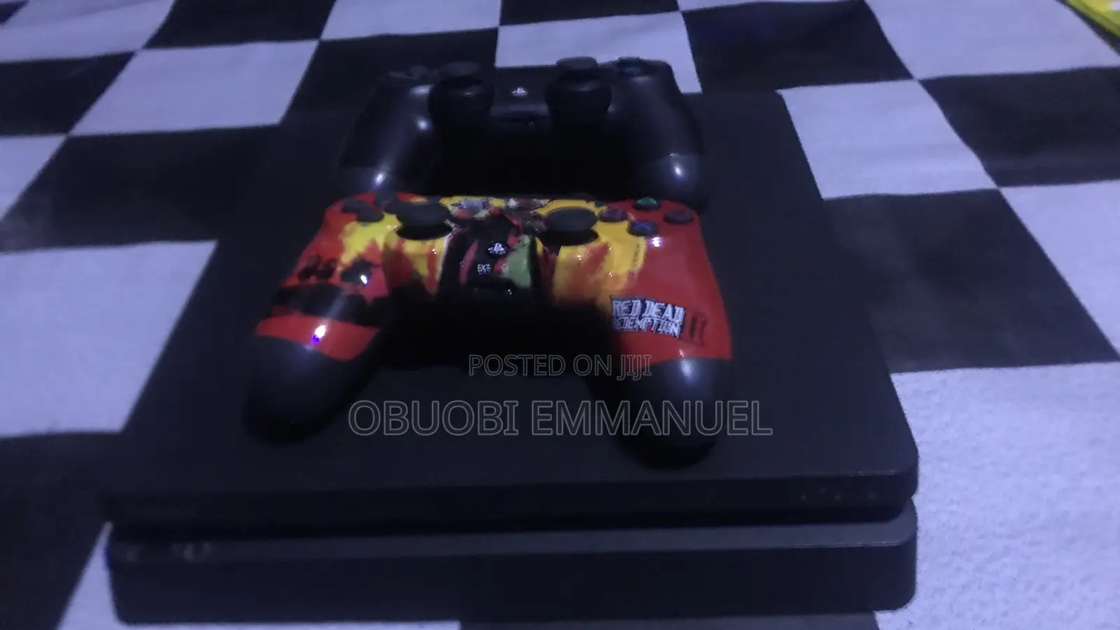 Play Station 4 Slim