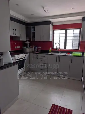 4bdrm House in Abuom Street, Accra Metropolitan for rent