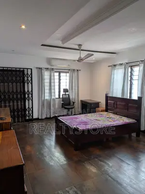 4bdrm House in Abuom Street, Accra Metropolitan for rent