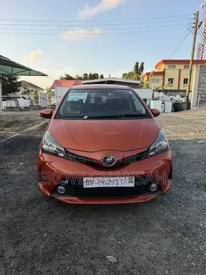 Toyota Vitz 2016 Brown