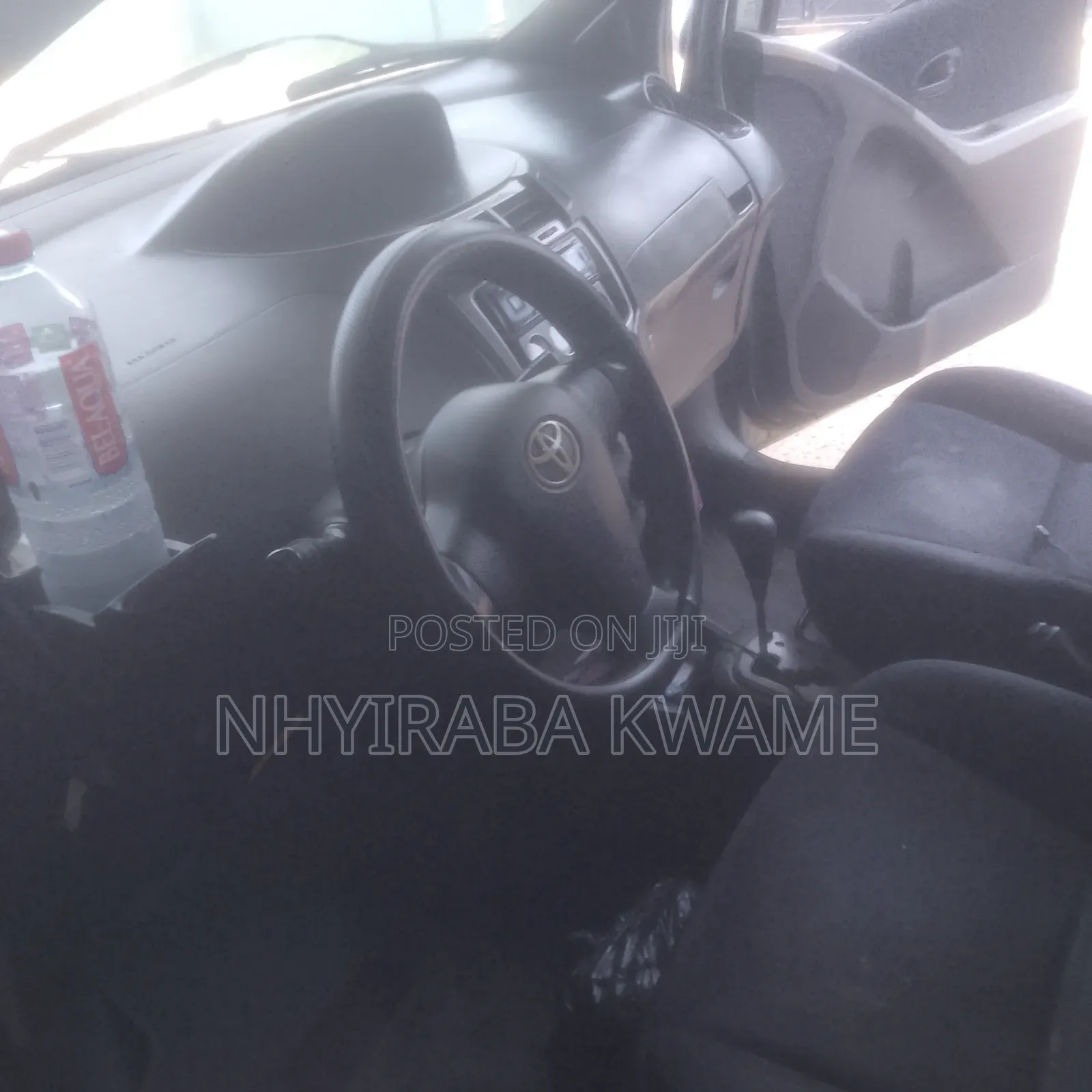 Toyota Vitz 1.5 FWD 5dr 2010 Gray