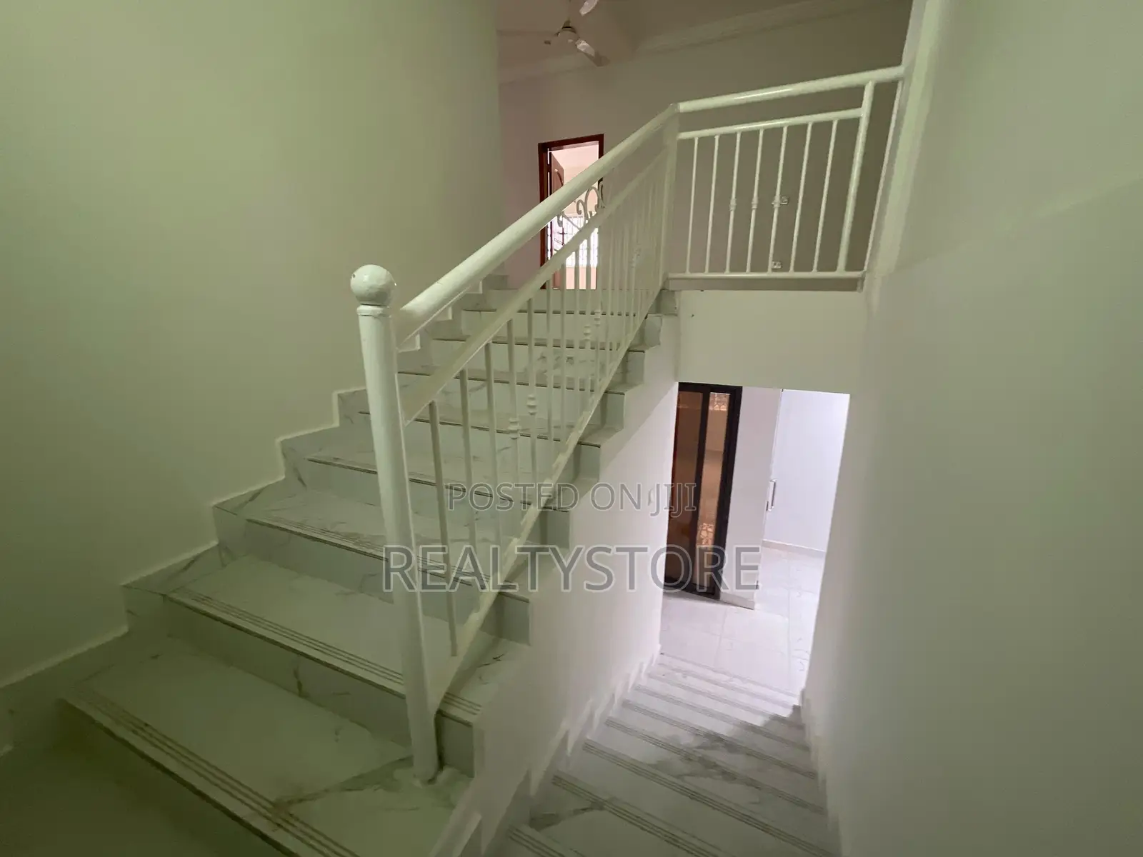 6bdrm Duplex in Cozy Home, Accra Metropolitan for rent