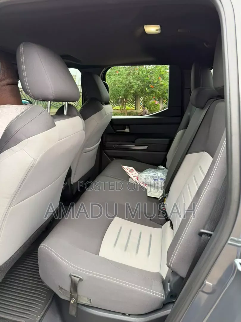 Toyota Tacoma 2025 Gray
