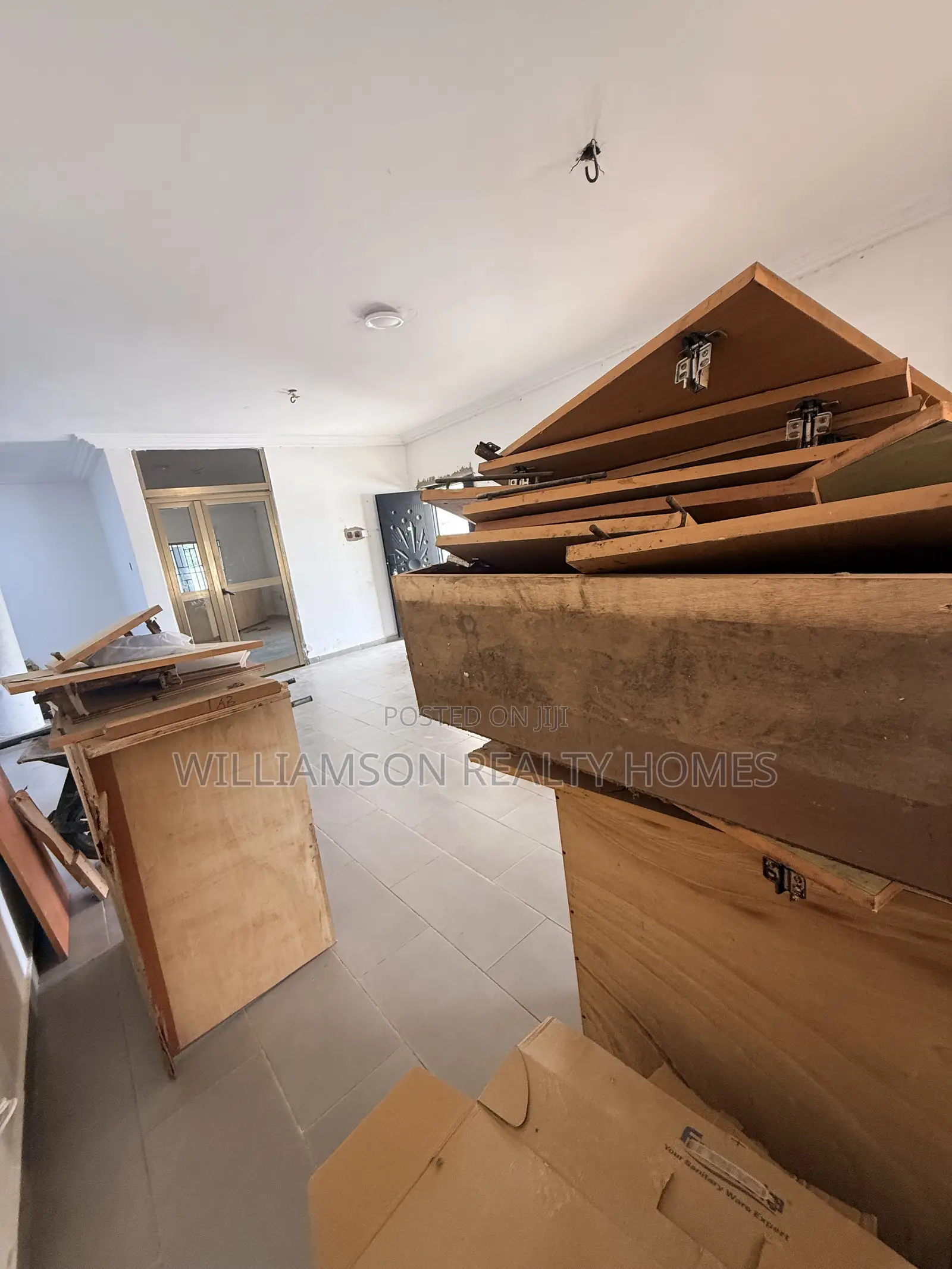 4bdrm Apartment in Hfc Estate Area, Spintex for rent