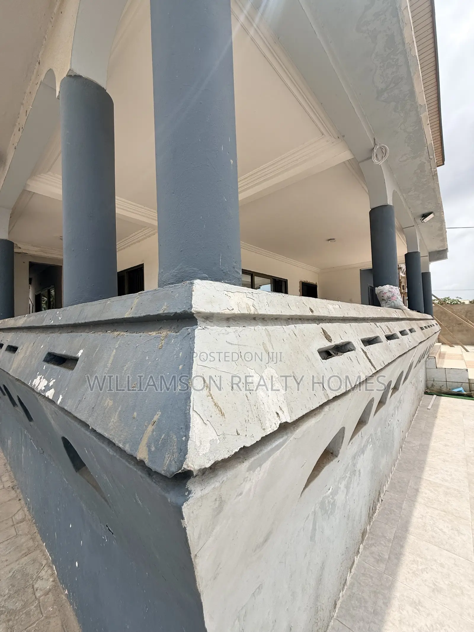 4bdrm Apartment in Hfc Estate Area, Spintex for rent