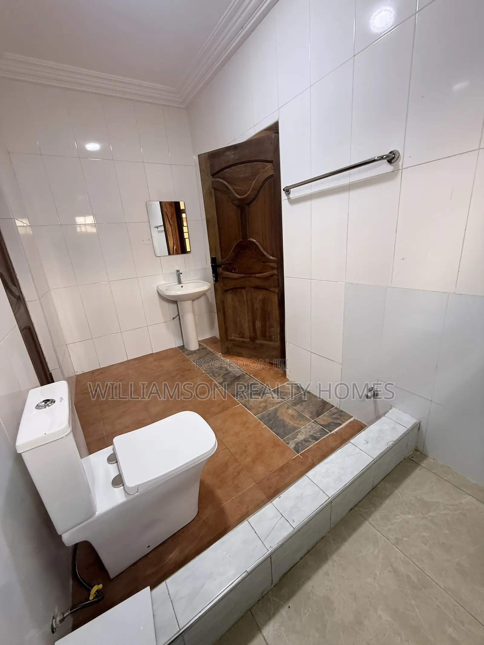 4bdrm Apartment in Hfc Estate Area, Spintex for rent