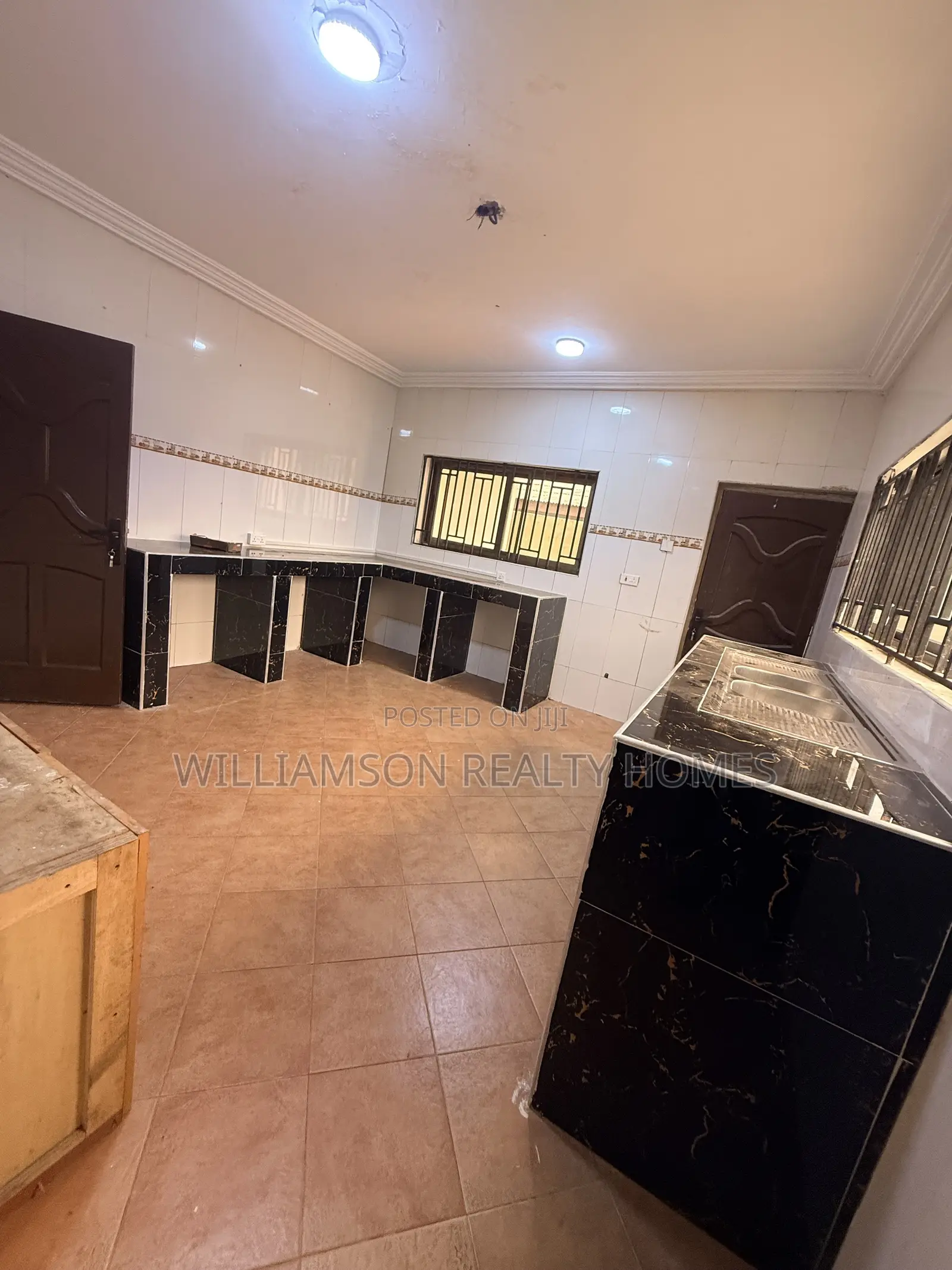 4bdrm Apartment in Hfc Estate Area, Spintex for rent