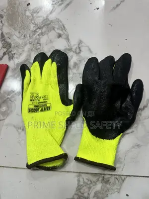 Cut-Resistant Safety Gloves