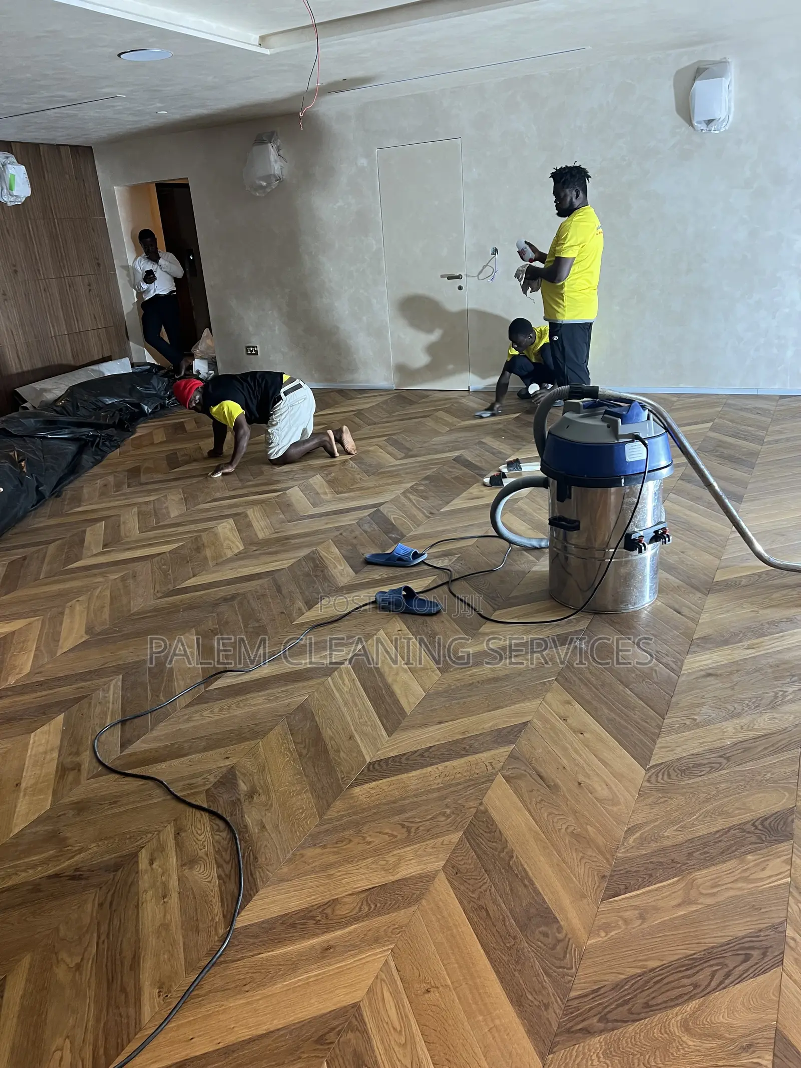 Parquet (Wooden Floor Cleaning)