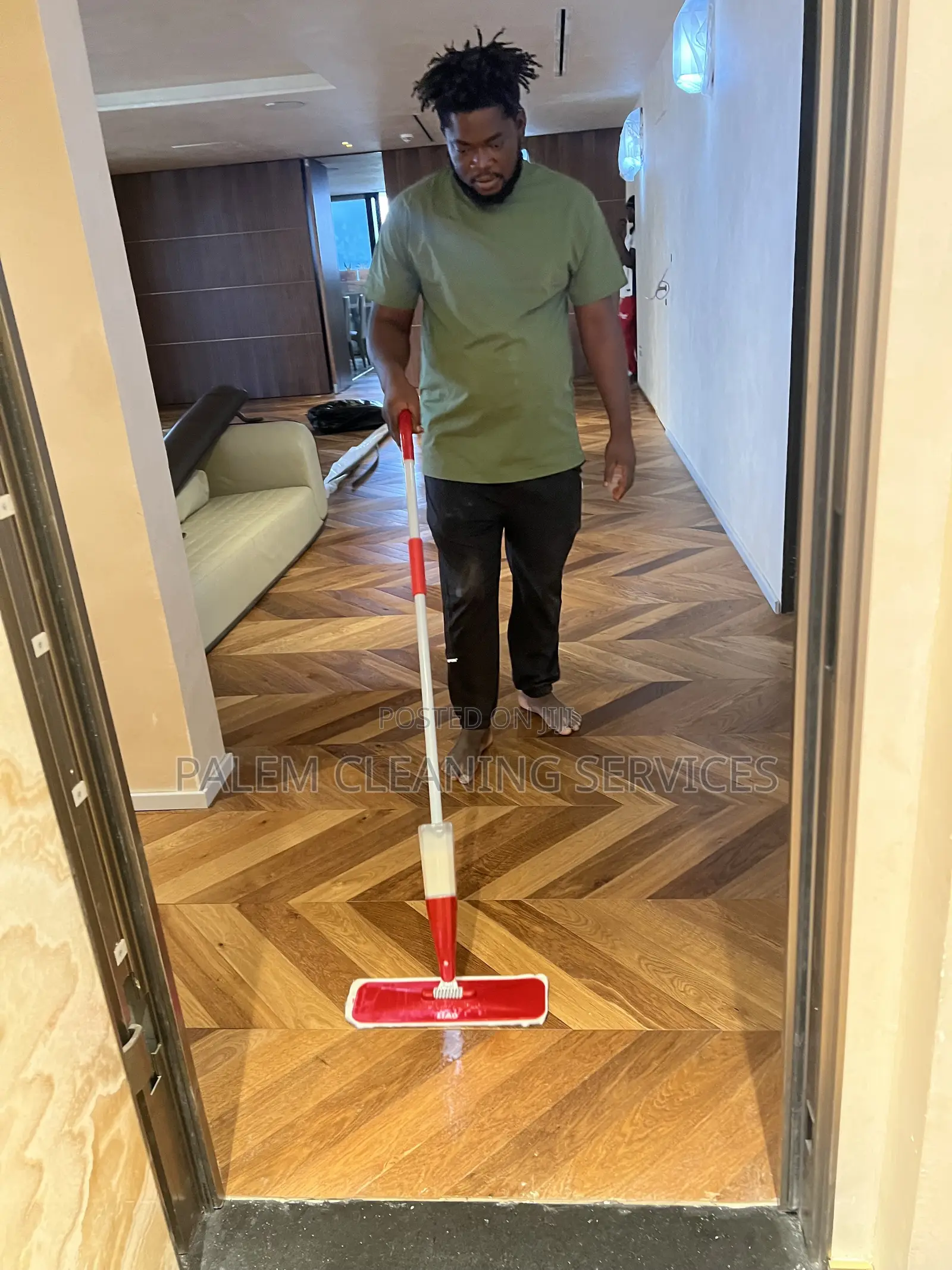 Parquet (Wooden Floor Cleaning)