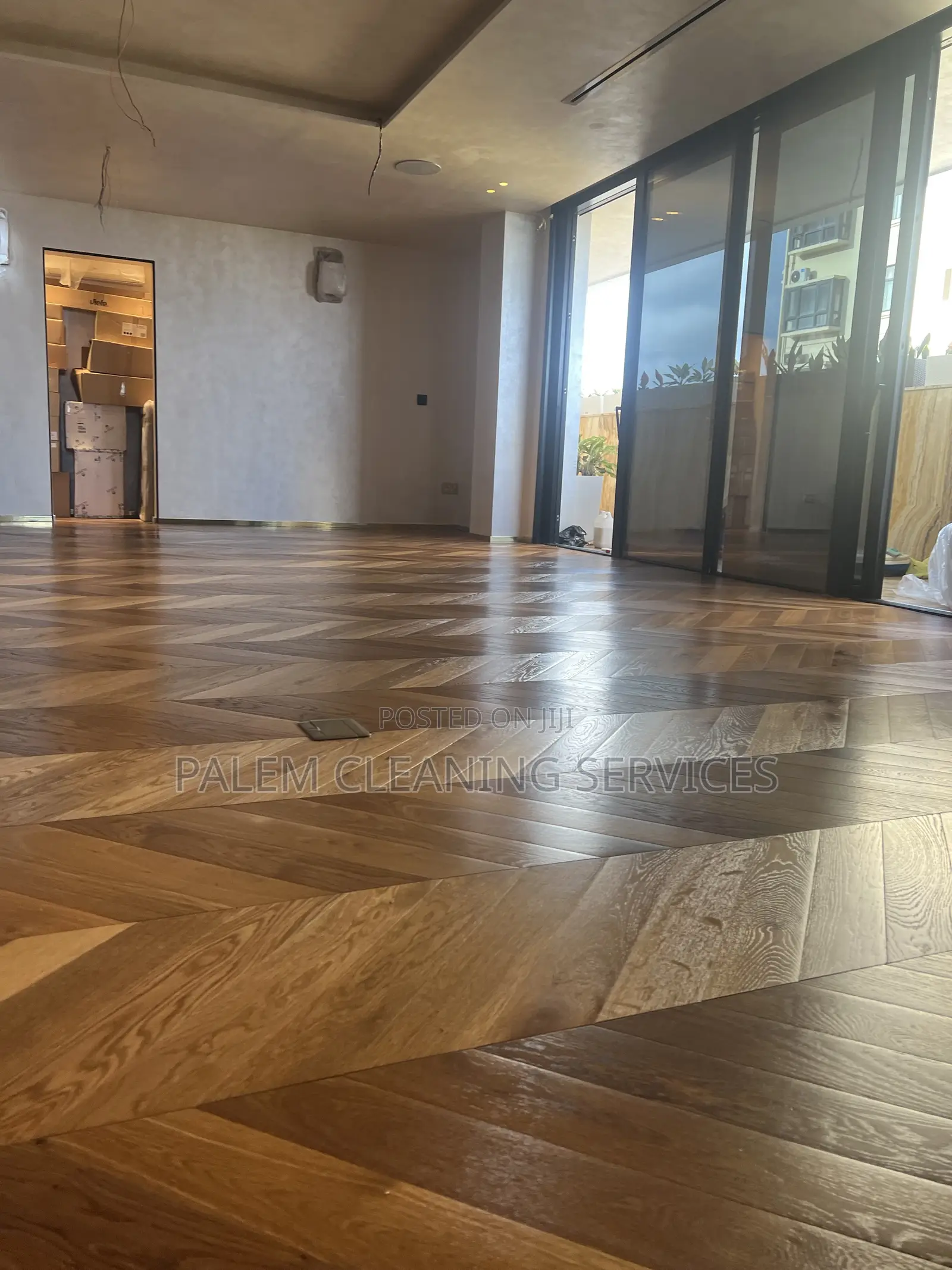 Parquet (Wooden Floor Cleaning)