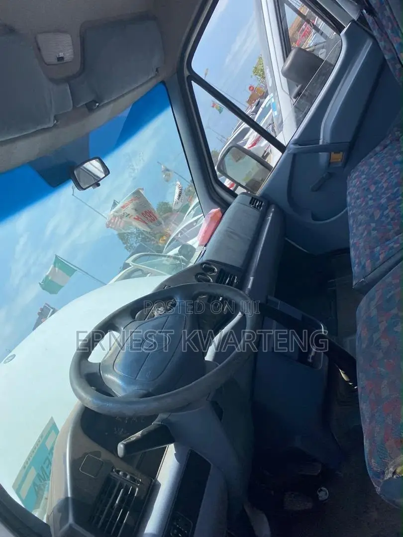 Mercedes-Benz Sprinter 2001 White