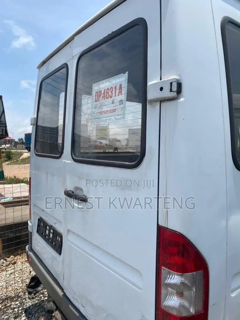 Mercedes-Benz Sprinter 2001 White