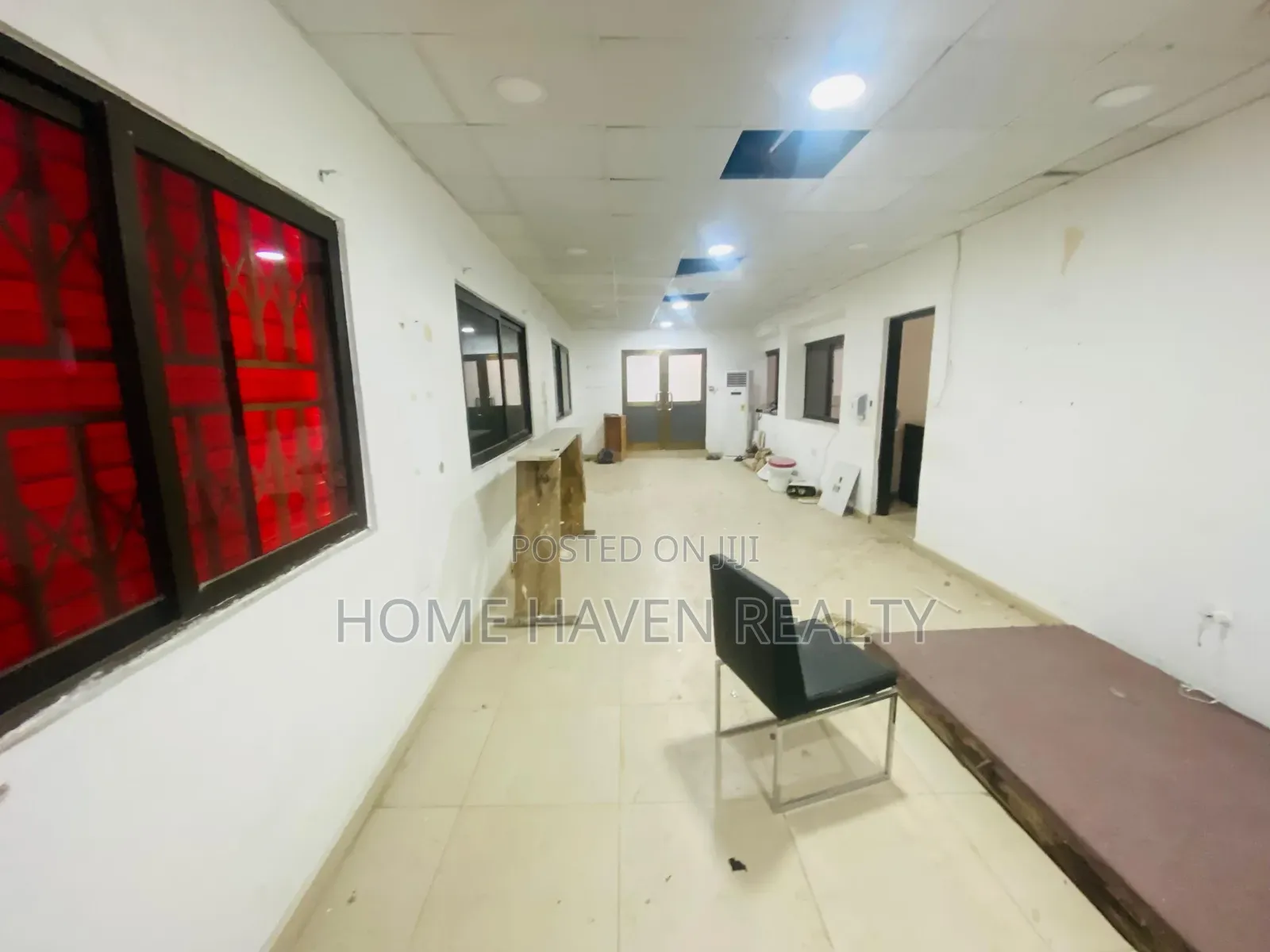 11bdrm House in Dzorwulu for rent