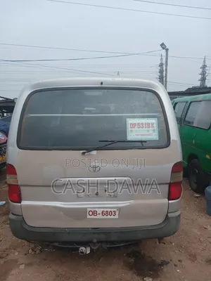 Toyota HiAce 2002 Silver