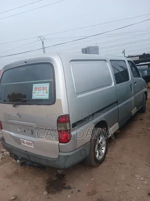 Toyota HiAce 2002 Silver