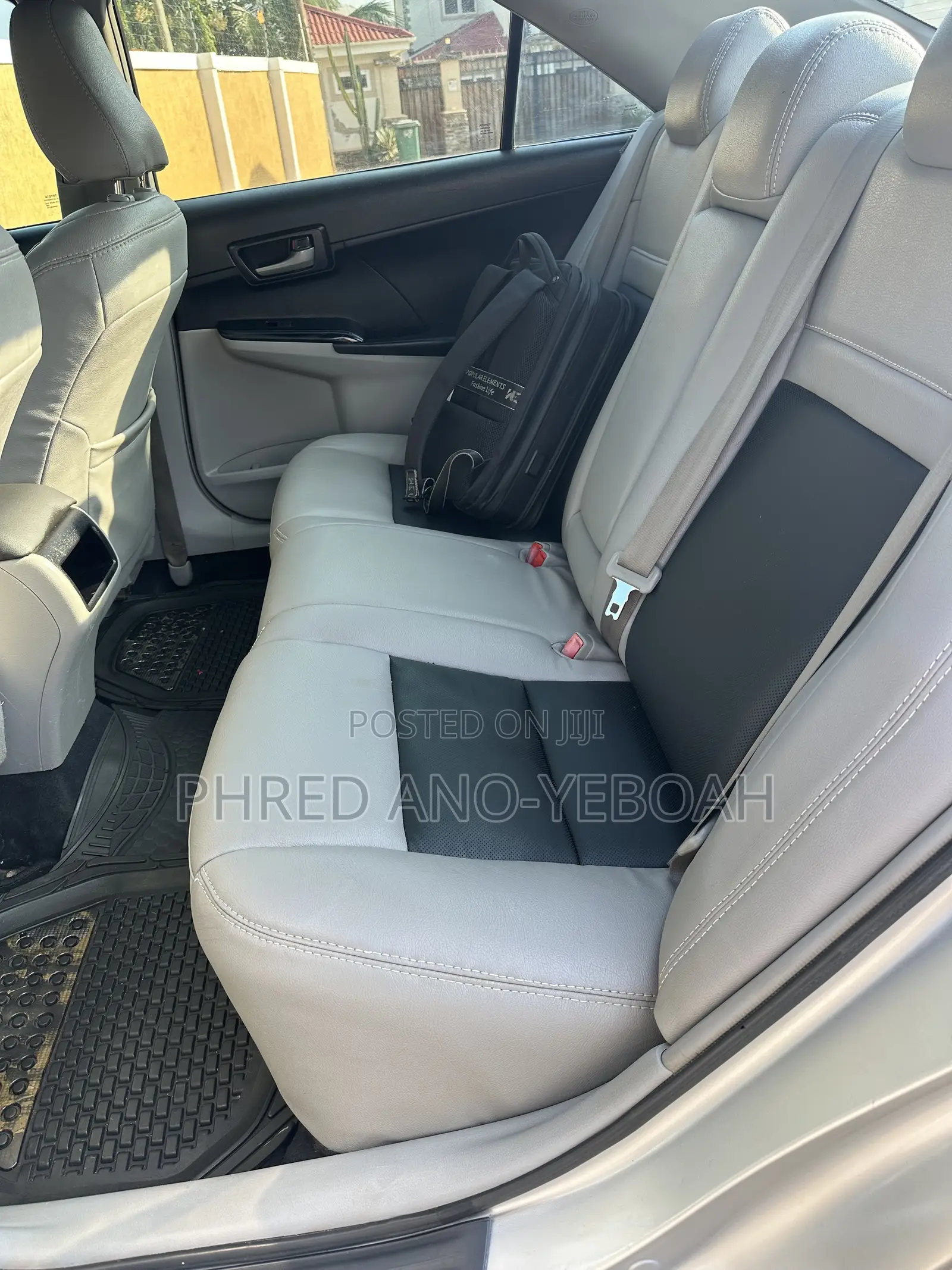 Toyota Camry SE 4dr Sedan (2.5L 4cyl 6A) 2014 Silver