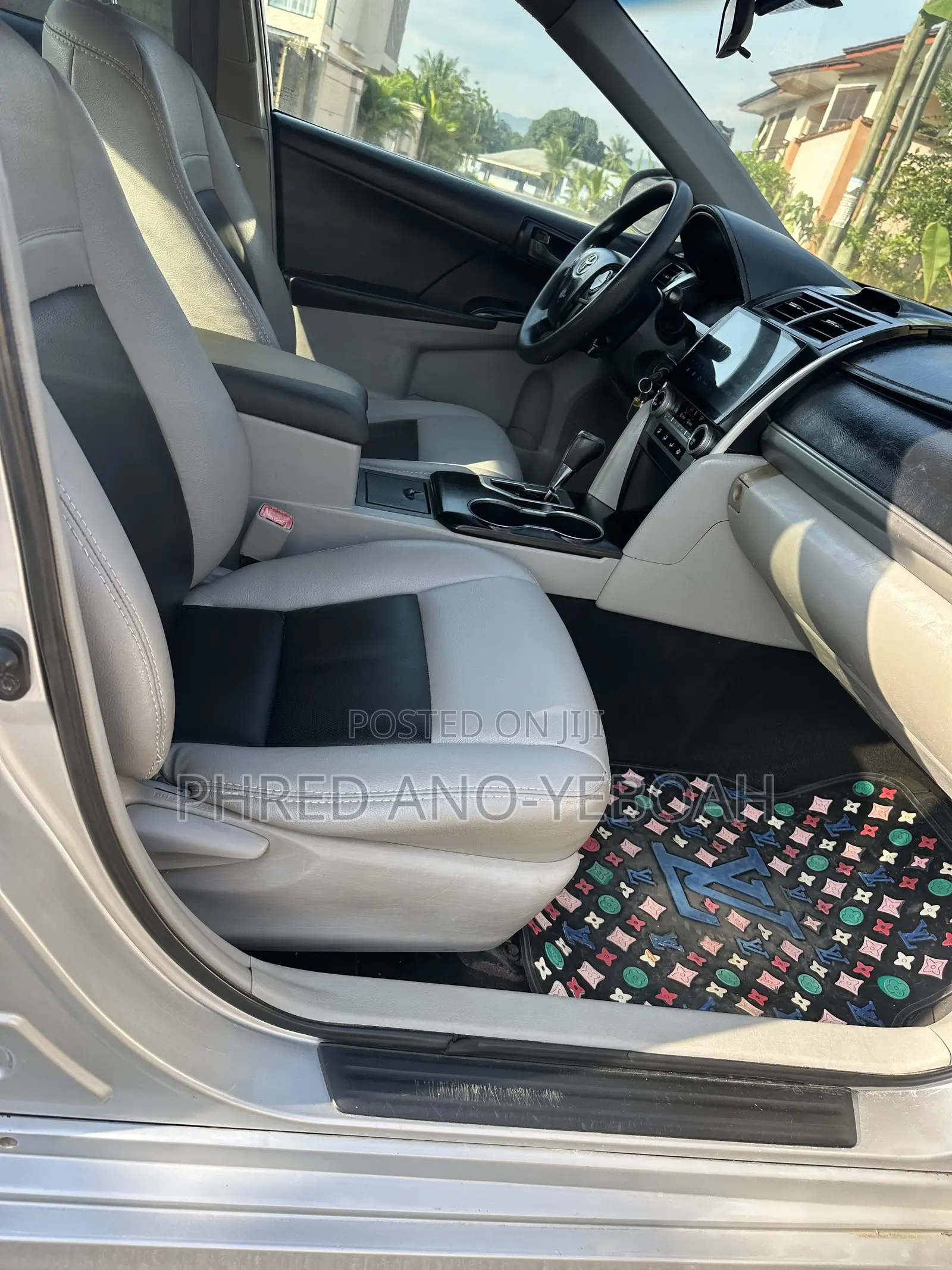 Toyota Camry SE 4dr Sedan (2.5L 4cyl 6A) 2014 Silver