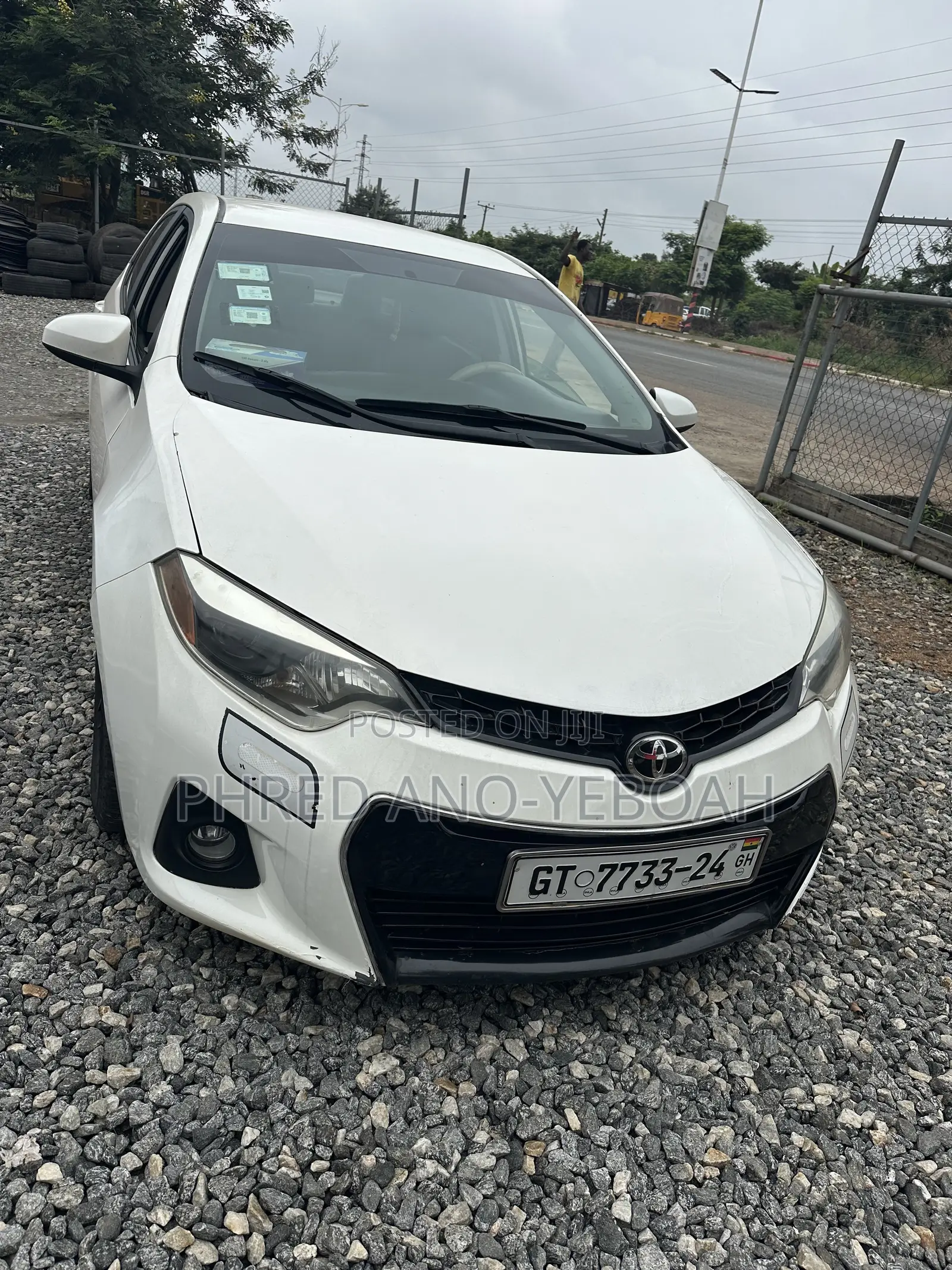 Toyota Corolla LE ECO Premium (1.8L 4cyl CVT) 2016 White