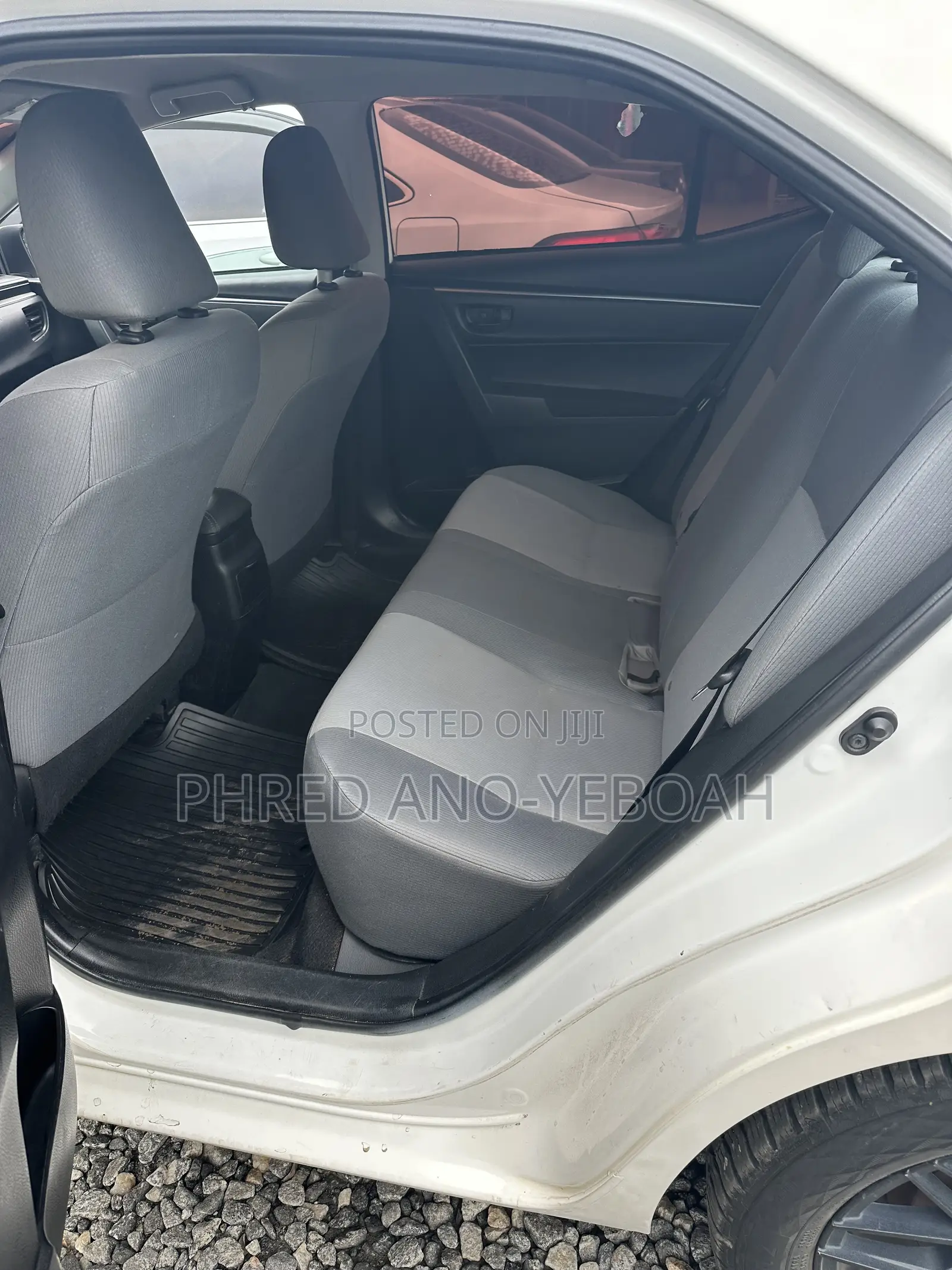 Toyota Corolla LE ECO Premium (1.8L 4cyl CVT) 2016 White