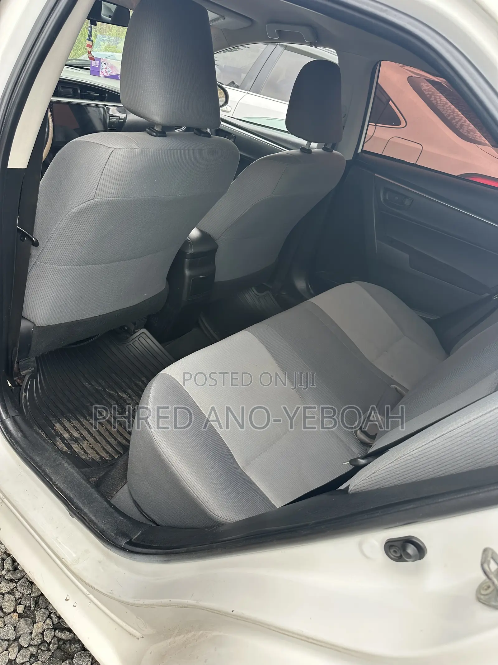 Toyota Corolla LE ECO Premium (1.8L 4cyl CVT) 2016 White