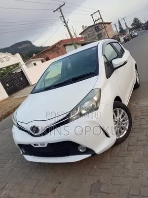 Toyota Vitz 1.3 FWD 5dr 2015 White