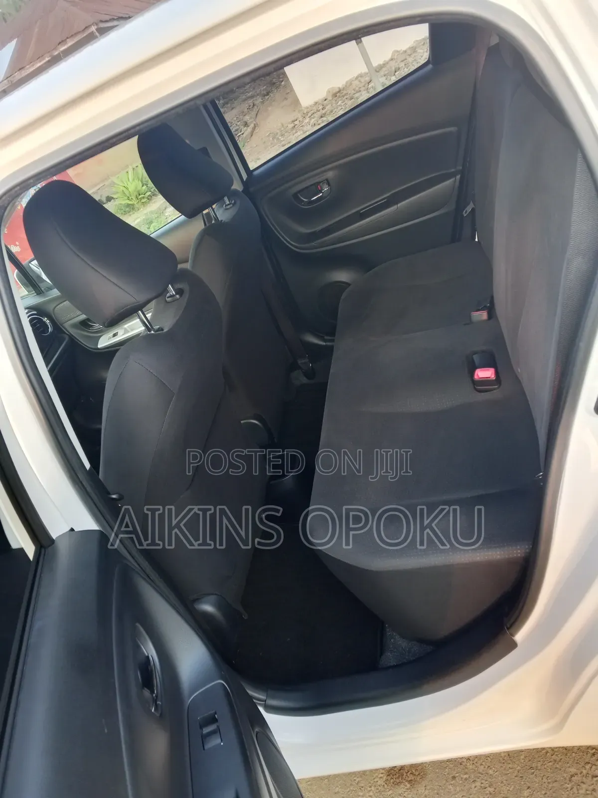 Toyota Vitz 1.3 FWD 5dr 2015 White