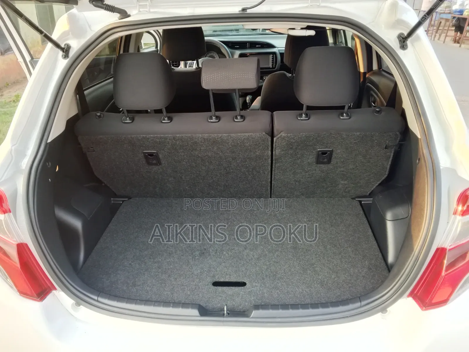 Toyota Vitz 1.3 FWD 5dr 2015 White