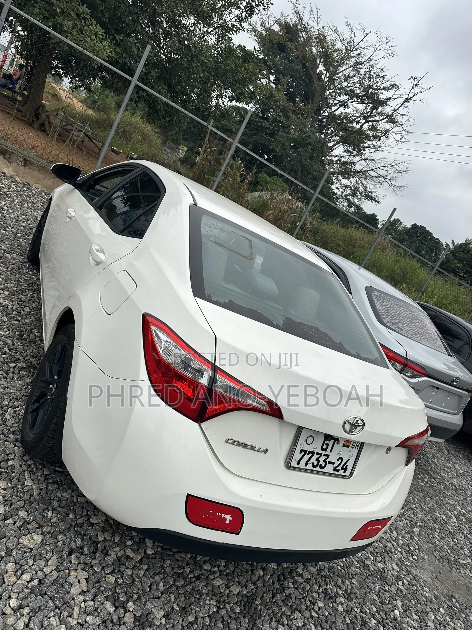 Toyota Corolla LE ECO Premium (1.8L 4cyl CVT) 2016 White