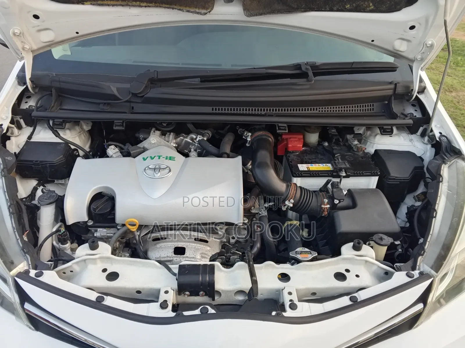 Toyota Vitz 1.3 FWD 5dr 2015 White