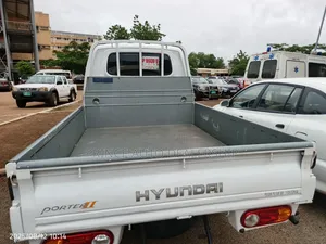 Hyundai Porter || 2010 White