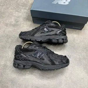 New Balance 1906D Protection Pack Sneakers