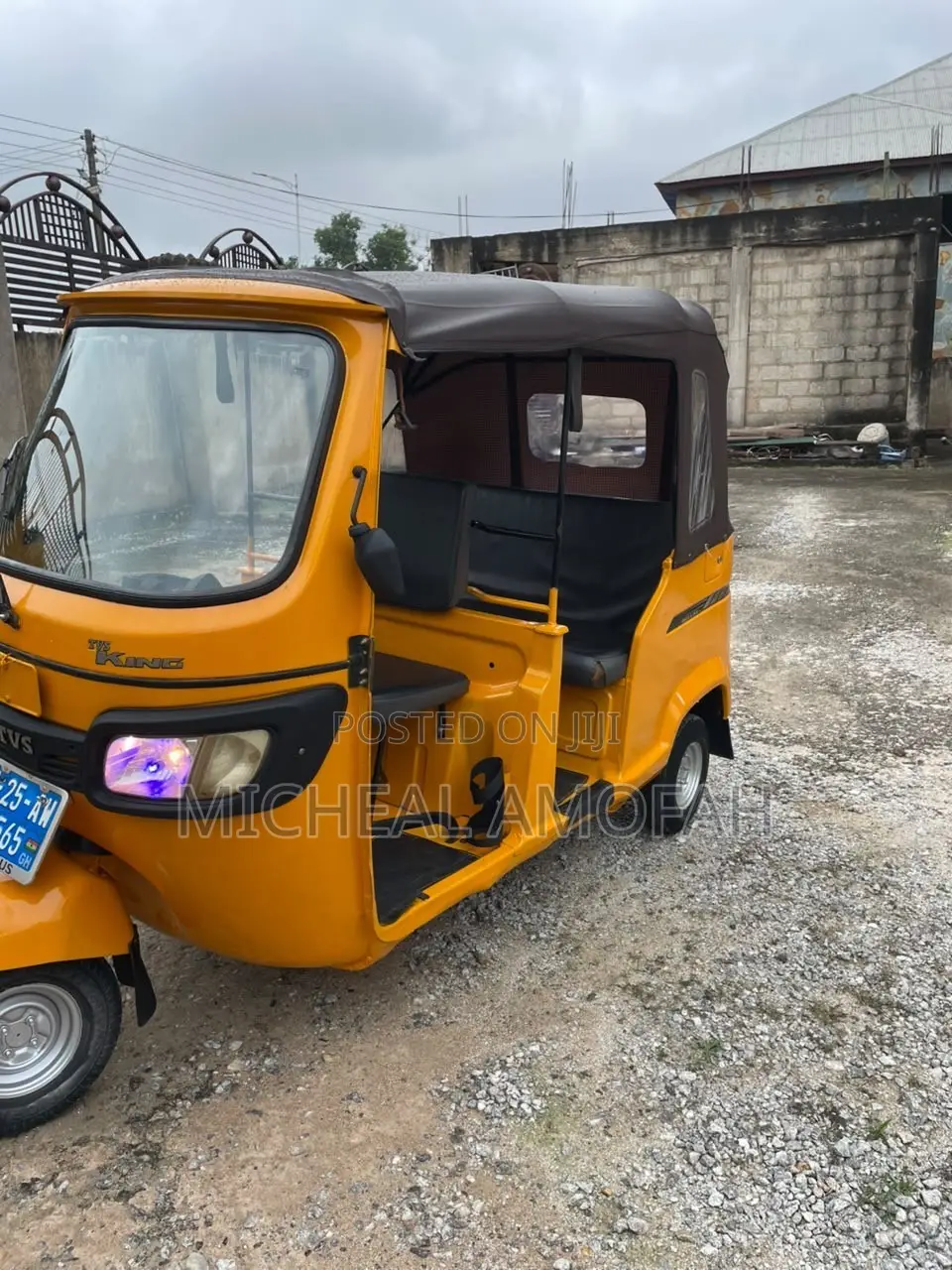 TVS King Deluxe Plus iTouch Start 2025 Yellow