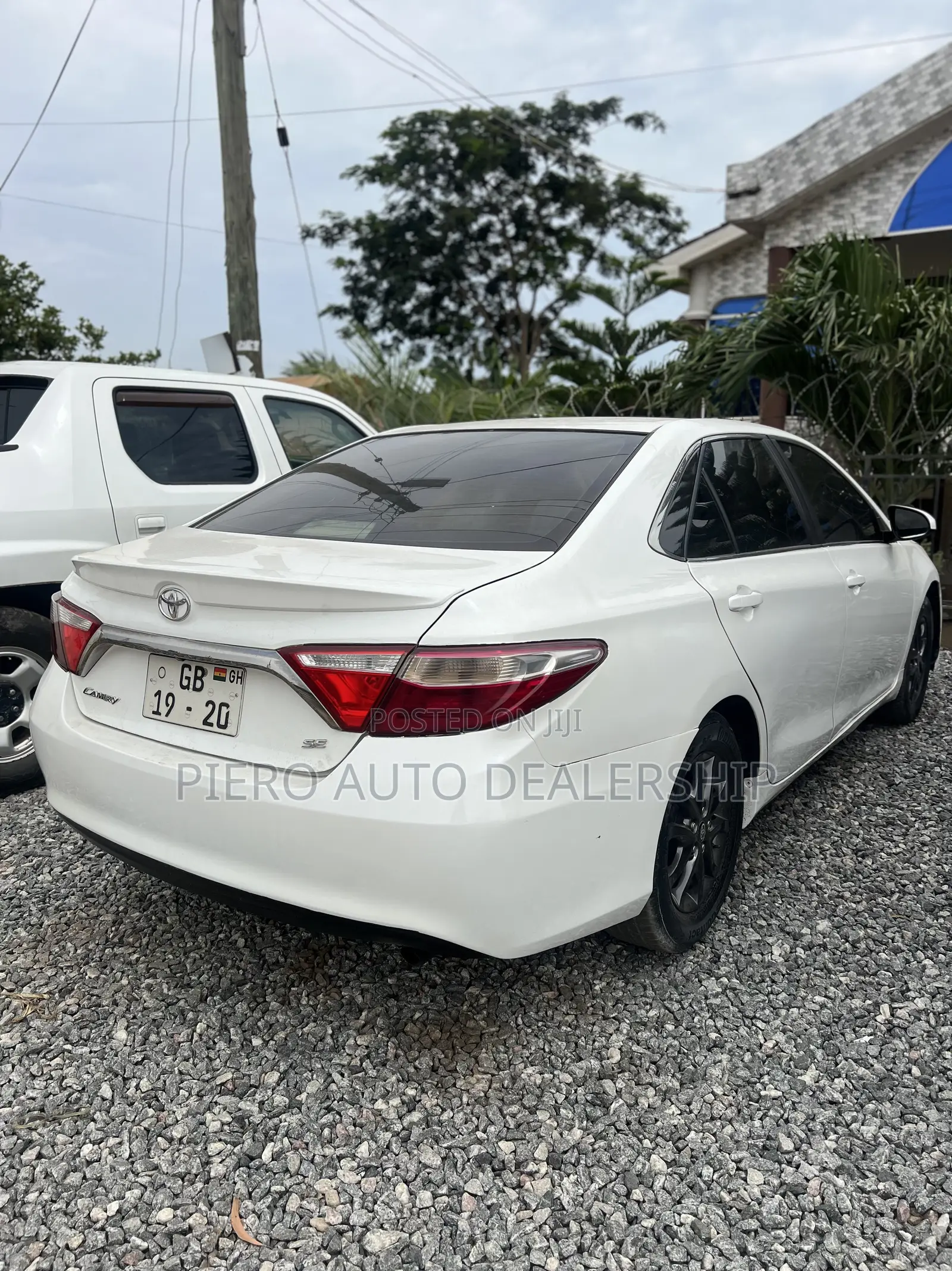Toyota Camry 2017 White